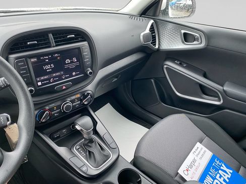 Certified 2024 Kia Soul LX FWD image 31