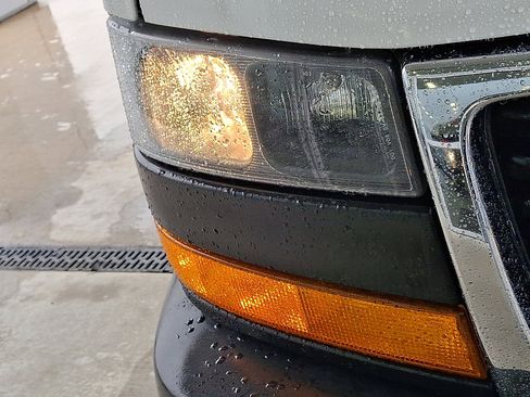 Used 2023 GMC Savana 2500 w/ Driver Convenience Package image 9