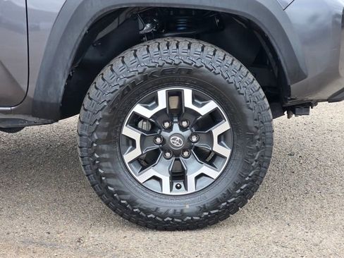 Used 2023 Toyota Tacoma TRD Off-Road w/ Advanced Technology Package AWD/4WD image 8