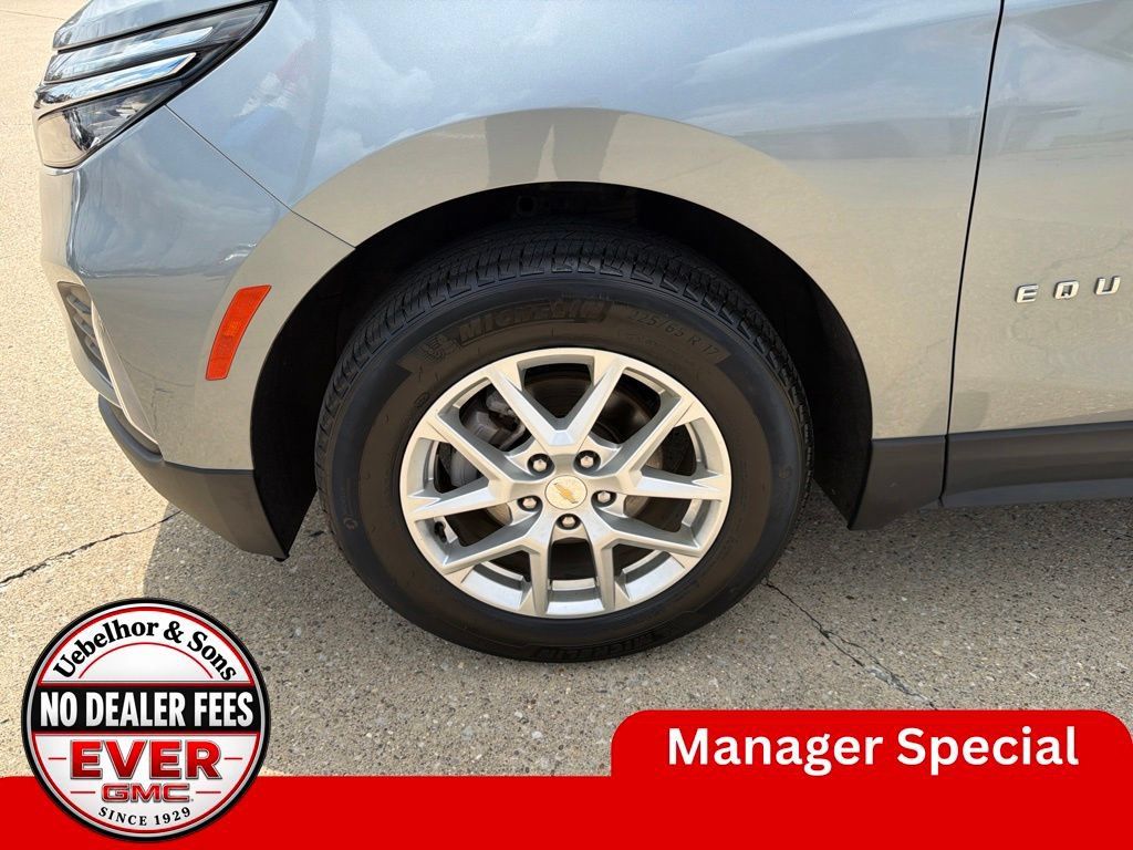 Used 2024 Chevrolet Equinox LT w/ LPO, Floor Liner Package FWD image 15