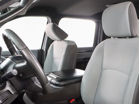 Used 2023 RAM 2500 Big Horn w/ Cold Weather Group image 24