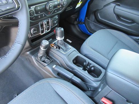New 2026 Jeep Wrangler Unlimited Sport AWD/4WD image 17