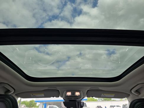 Used 2024 Volvo XC60 B5 Core AWD/4WD image 16