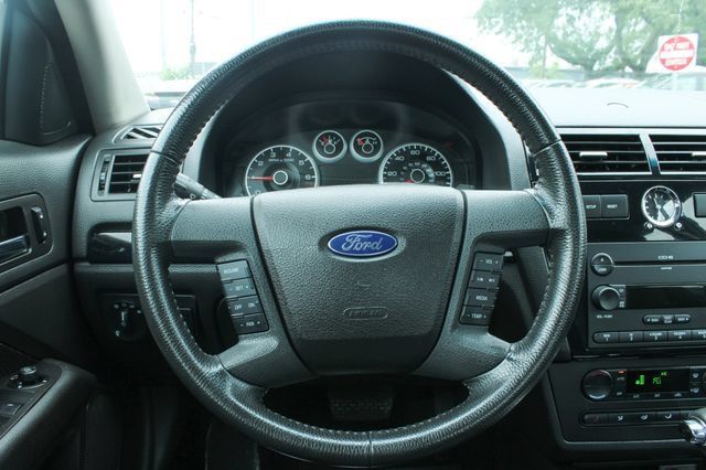 Used 2006 Ford Fusion SEL FWD image 20