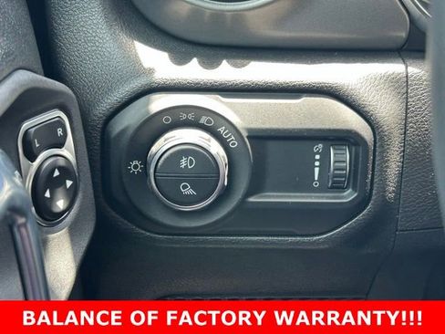 Used 2023 Jeep Gladiator Sport AWD/4WD image 20