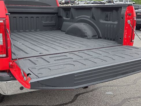 Used 2018 Ford F150 XLT w/ Equipment Group 301A Mid AWD/4WD image 9
