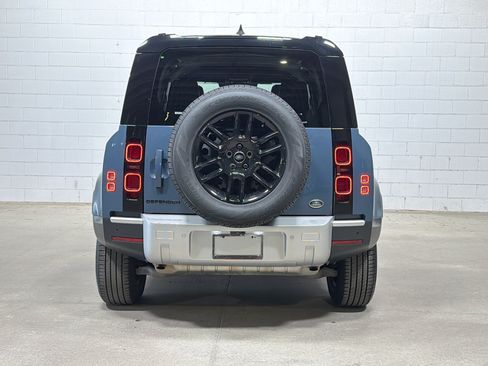 Used 2023 Land Rover Defender 110 S AWD/4WD image 8