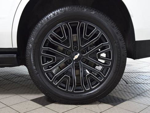 Used 2023 Chevrolet Tahoe High Country AWD/4WD image 26