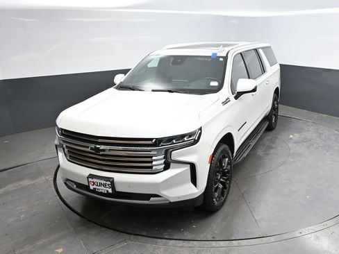 Used 2023 Chevrolet Suburban High Country w/ Max Trailering Package AWD/4WD image 27