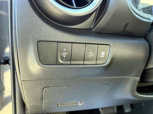Certified 2023 Hyundai Kona SE AWD/4WD image 19