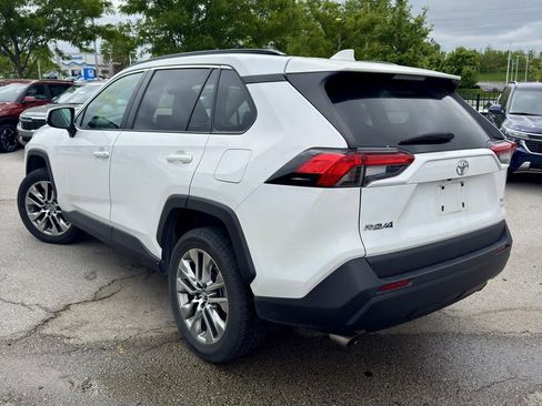 Used 2019 Toyota RAV4 XLE Premium AWD/4WD image 3
