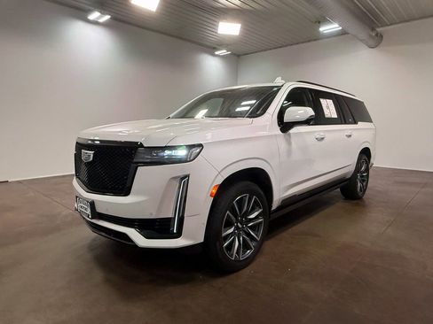 Used 2021 Cadillac Escalade ESV Sport Platinum image 39