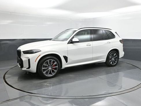 New 2026 BMW X5 sDrive40i w/ M Sport Package image 1