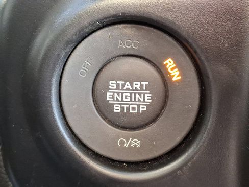 Used 2023 Jeep Wrangler Sport image 22