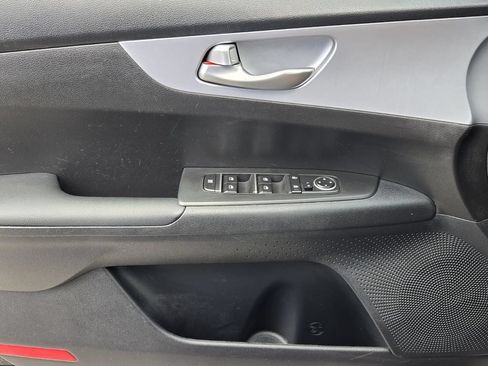 Used 2024 Kia Forte LXS w/ LXS Technology Package FWD image 28
