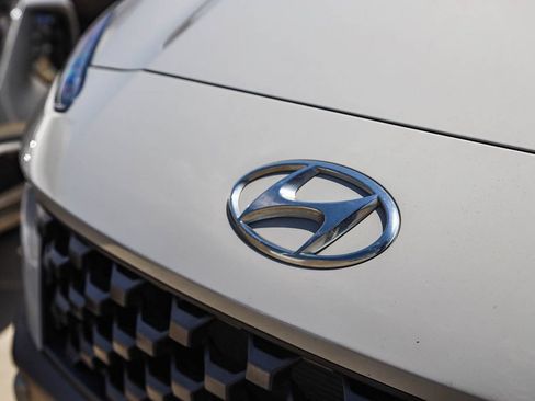 Used 2023 Hyundai Kona SEL w/ Convenience Package FWD image 5