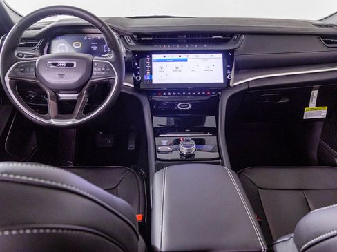 New 2026 Jeep Grand Cherokee L Limited image 25