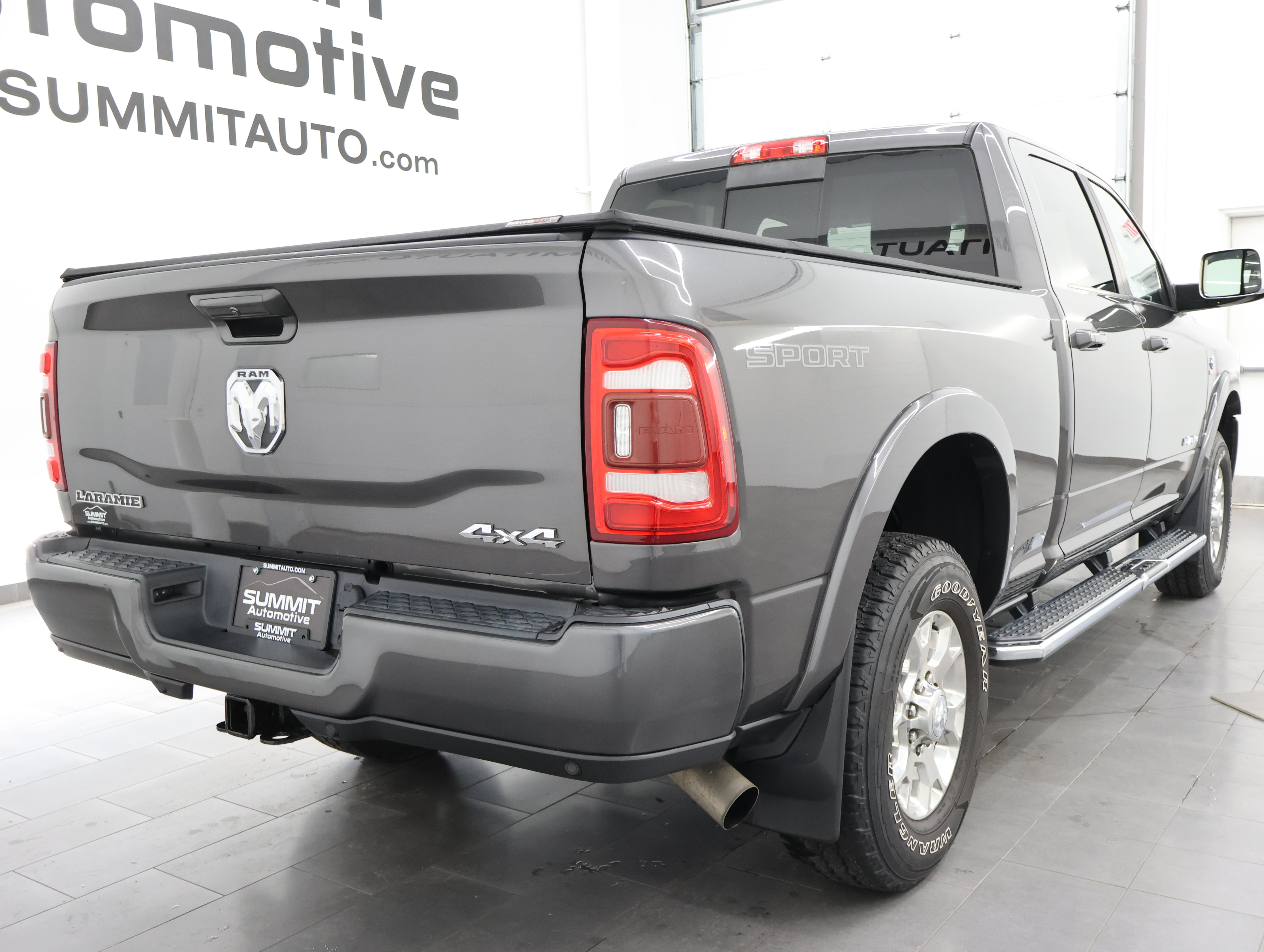 Used 2019 RAM 3500 Laramie AWD/4WD image 4