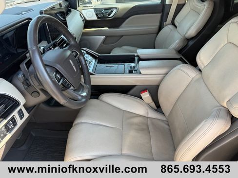 Used 2023 Lincoln Navigator Reserve AWD/4WD image 11