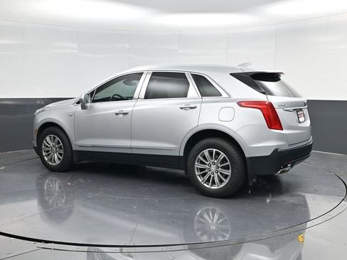 Used 2018 Cadillac XT5 Luxury w/ Driver Awareness Package image 5