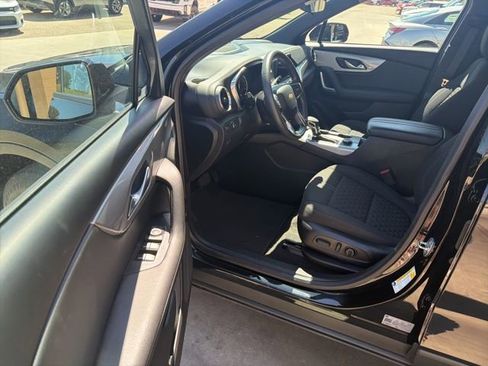 Used 2022 Chevrolet Blazer LT FWD image 10