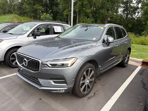 Used 2018 Volvo XC60 T6 Inscription w/ Luxury Seat Package AWD/4WD image 3