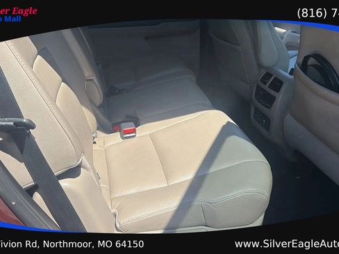 Used 2018 Honda Pilot Touring image 12