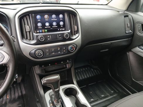 Used 2020 Chevrolet Colorado LT w/ Safety Package image 17