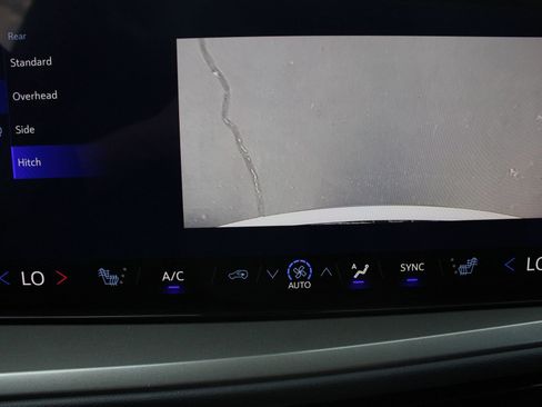 New 2026 Chevrolet Traverse LT w/ Driver Confidence Package FWD image 38