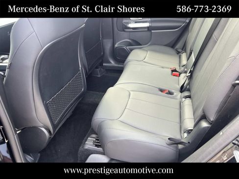 Used 2026 Mercedes-Benz GLB 250 4MATIC image 12