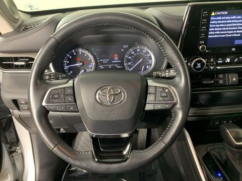 Used 2020 Toyota Highlander Limited AWD/4WD image 23