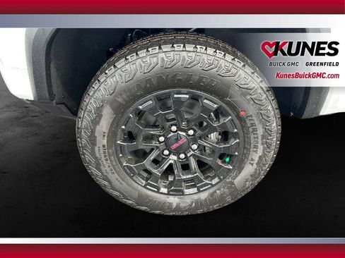New 2026 GMC Canyon Elevation w/ Convenience Package AWD/4WD image 11