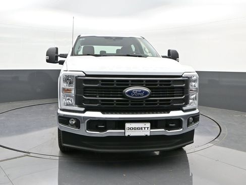 New 2025 Ford F250 XL w/ FX4 Off-Road Package image 8