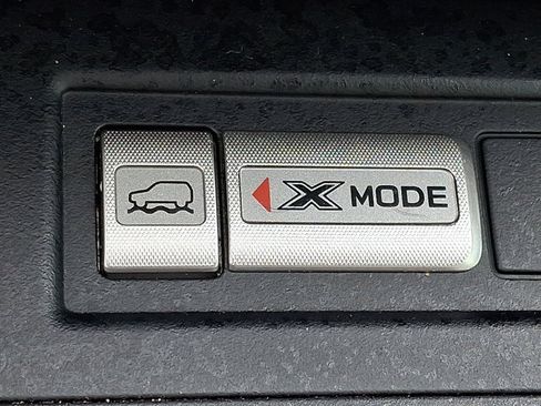 Used 2018 Subaru Forester 2.5i Premium w/ All-Weather Package AWD/4WD image 23