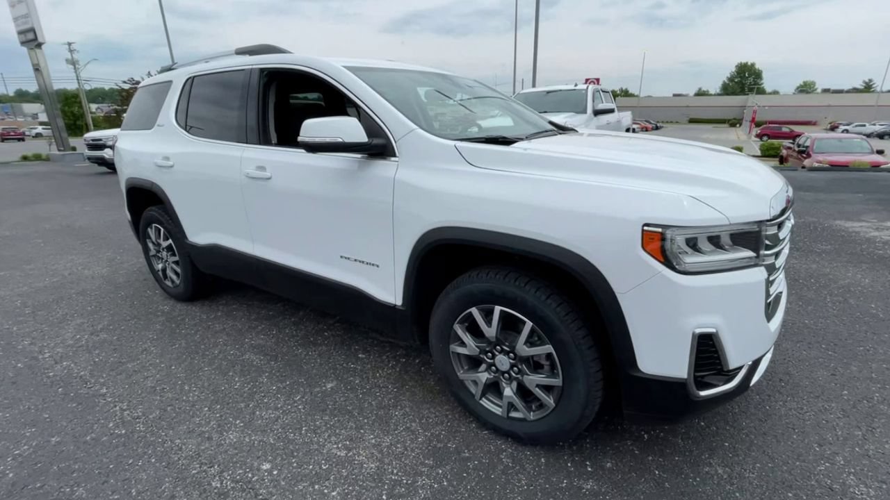 Certified 2023 GMC Acadia SLT w/ Technology Package FWD image 7