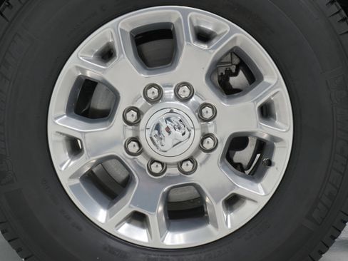 Used 2024 RAM 2500 Limited image 31