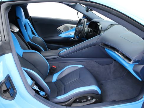 Used 2023 Chevrolet Corvette Stingray Premium Cpe w/ Z51 Performance Package RWD image 27