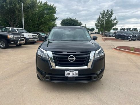 Used 2022 Nissan Pathfinder SV FWD image 8