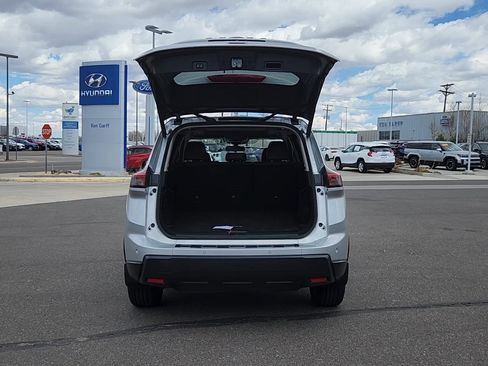 Used 2024 Nissan Rogue SV w/ SV Premium Package AWD/4WD image 19