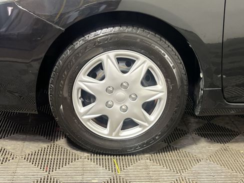 Used 2011 Toyota Corolla LE w/ Preferred Accessory Pkg FWD image 12