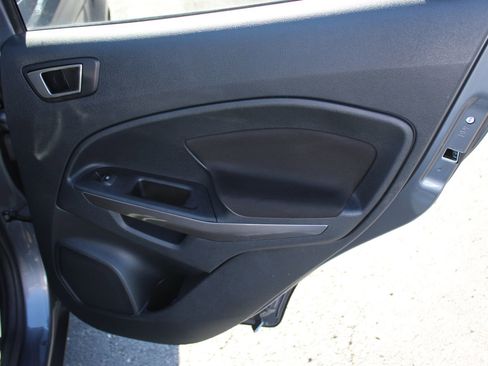 Used 2021 Ford EcoSport SE image 12