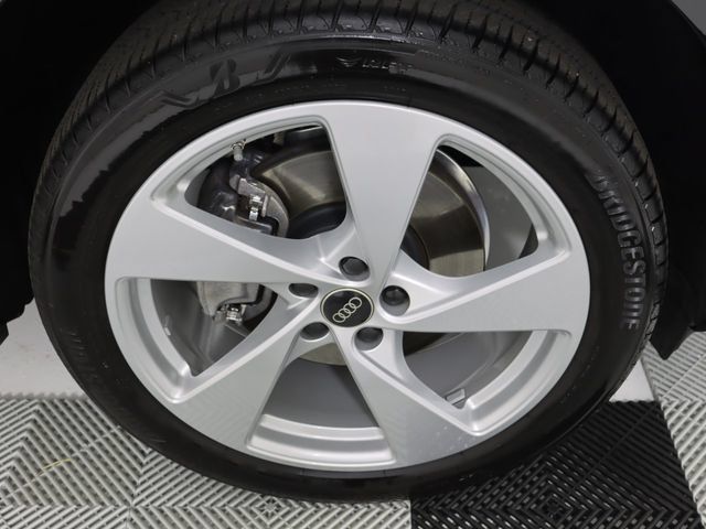 Certified 2025 Audi Q5 Premium w/ Premium Plus AWD/4WD image 9