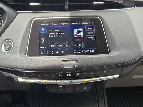 Certified 2023 Cadillac XT4 Luxury w/ Cold Weather Package FWD image 18