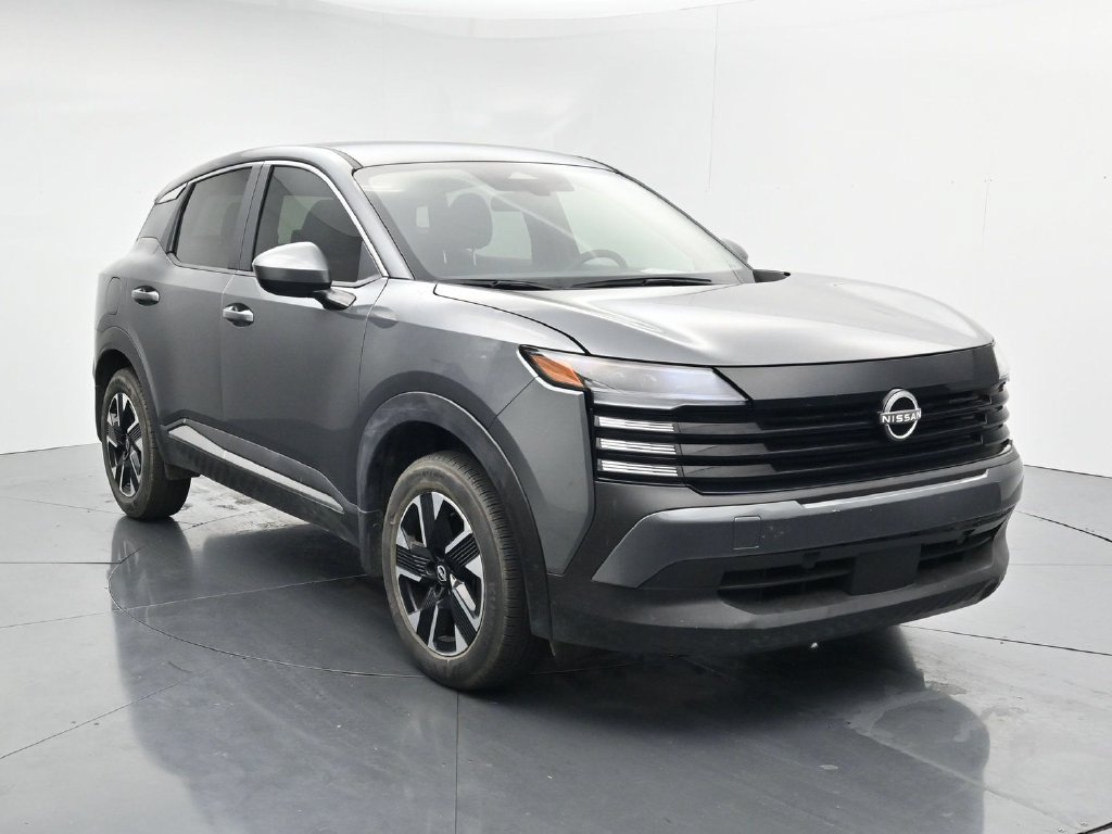 Used 2025 Nissan Kicks SV w/ Illumination Package AWD/4WD image 2
