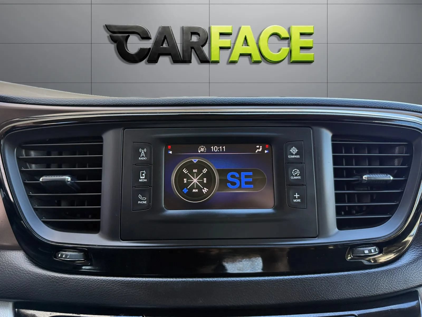 Used 2017 Chrysler Pacifica Touring FWD image 33