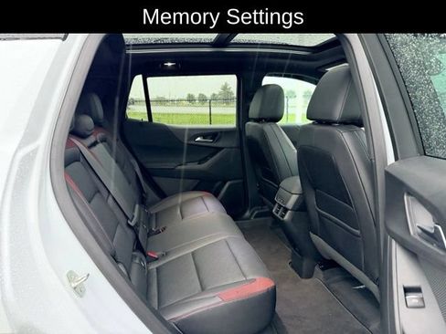 Certified 2026 Chevrolet Equinox RS w/ Convenience Package III AWD/4WD image 10