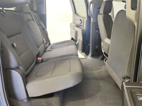 Used 2019 Chevrolet Silverado 1500 Custom w/ Custom Value Package AWD/4WD image 37