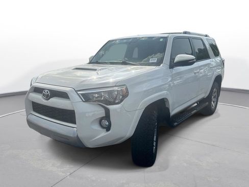 Used 2016 Toyota 4Runner Trail AWD/4WD image 2