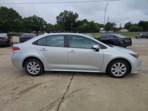 Used 2024 Toyota Corolla LE image 4