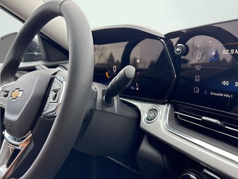 New 2026 Chevrolet Trax LT w/ Sunroof Package FWD image 43